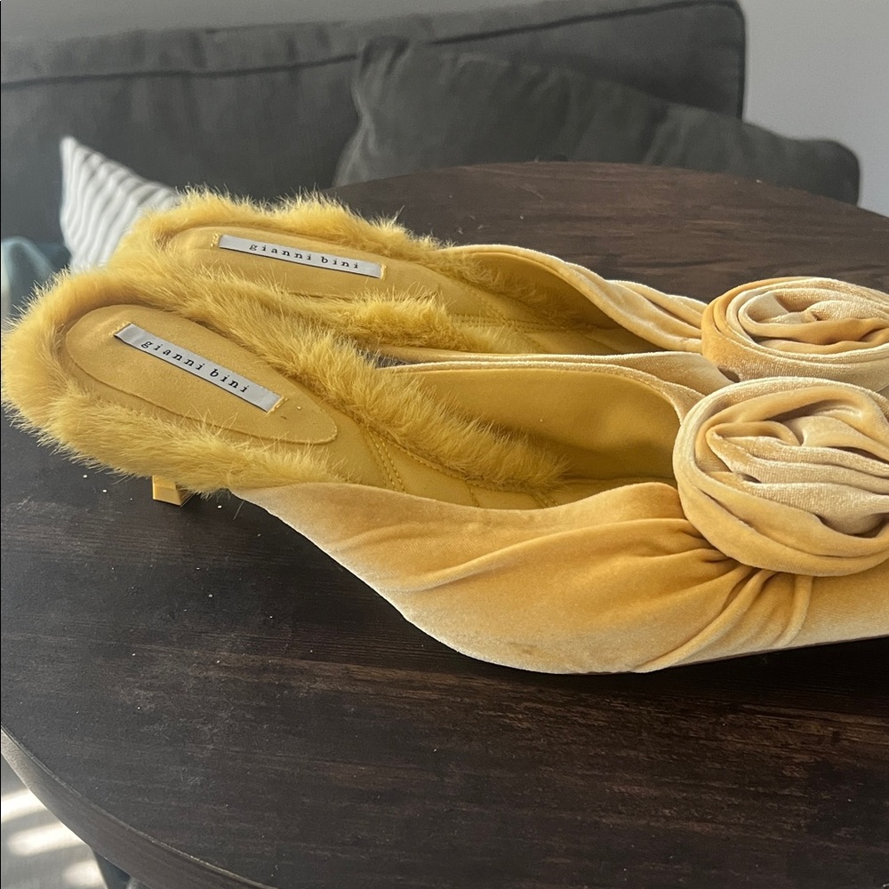 Gianni Bini Yellow Velvet Mules with Rosette - Picture 7 of 9